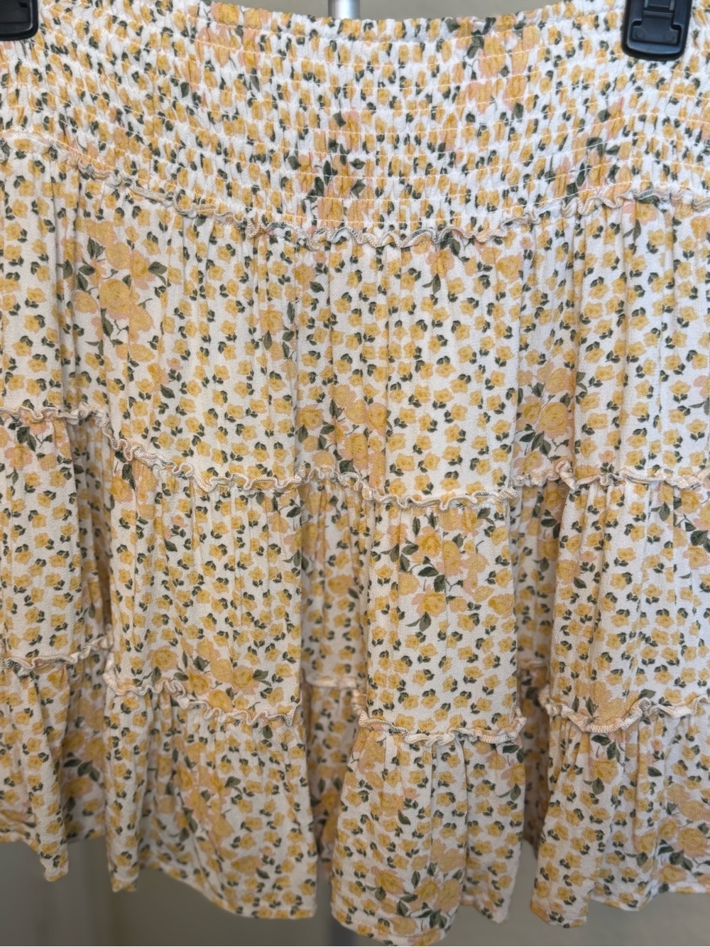 American Eagle Outfitters White Mini Skirt with Yellow Floral Print - Picture 3 of 4